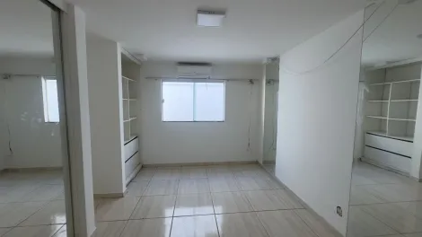 imagem 3 - Casa estilo sobrado para locação no bairro Jardim Karaiba imagem 3 - Casa estilo sobrado para locação no bairro Jardim Karaiba