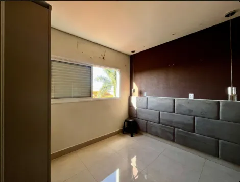 imagem 3 - Casa estilo sobrado para venda no bairro Luizote Freitas em Uberlândia imagem 3 - Casa estilo sobrado para venda no bairro Luizote Freitas em Uberlândia