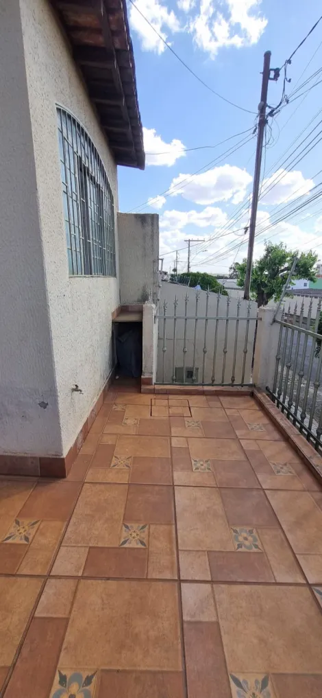 imagem 3 - Casa para venda no bairro Osvaldo Rezende imagem 3 - Casa para venda no bairro Osvaldo Rezende